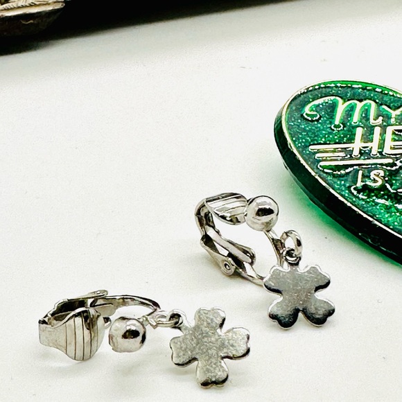 Irish St. Patrick’s Day Lucky Clover lot - Picture 7 of 9